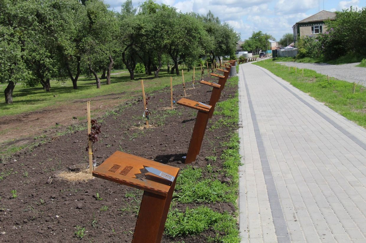 В Опішні викрали ліхтарі з Алеї Героїв