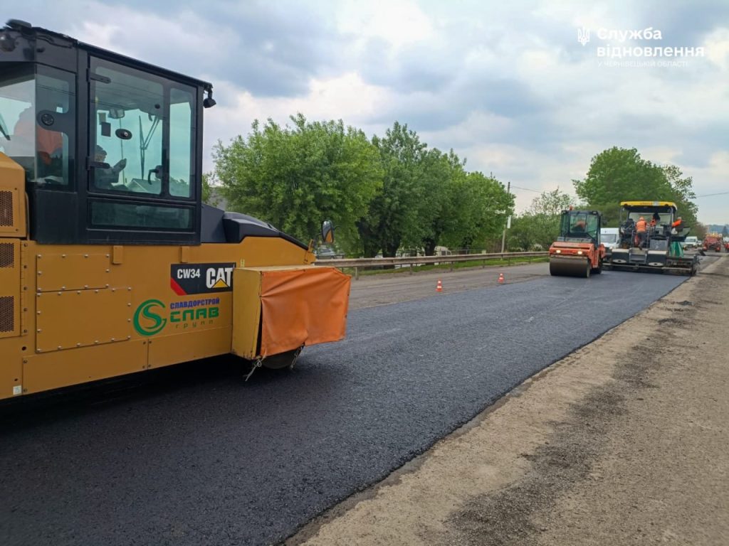 В Оршівцях ремонтують дорогу: водіїв попереджають про ускладнення руху