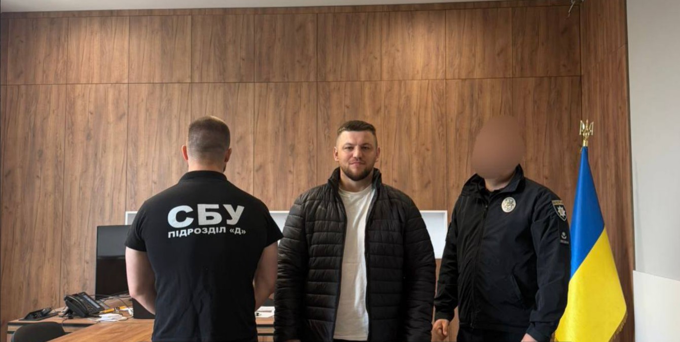 СБУ та поліція проводять обшуки в ТЦК Ужгорода через продаж …