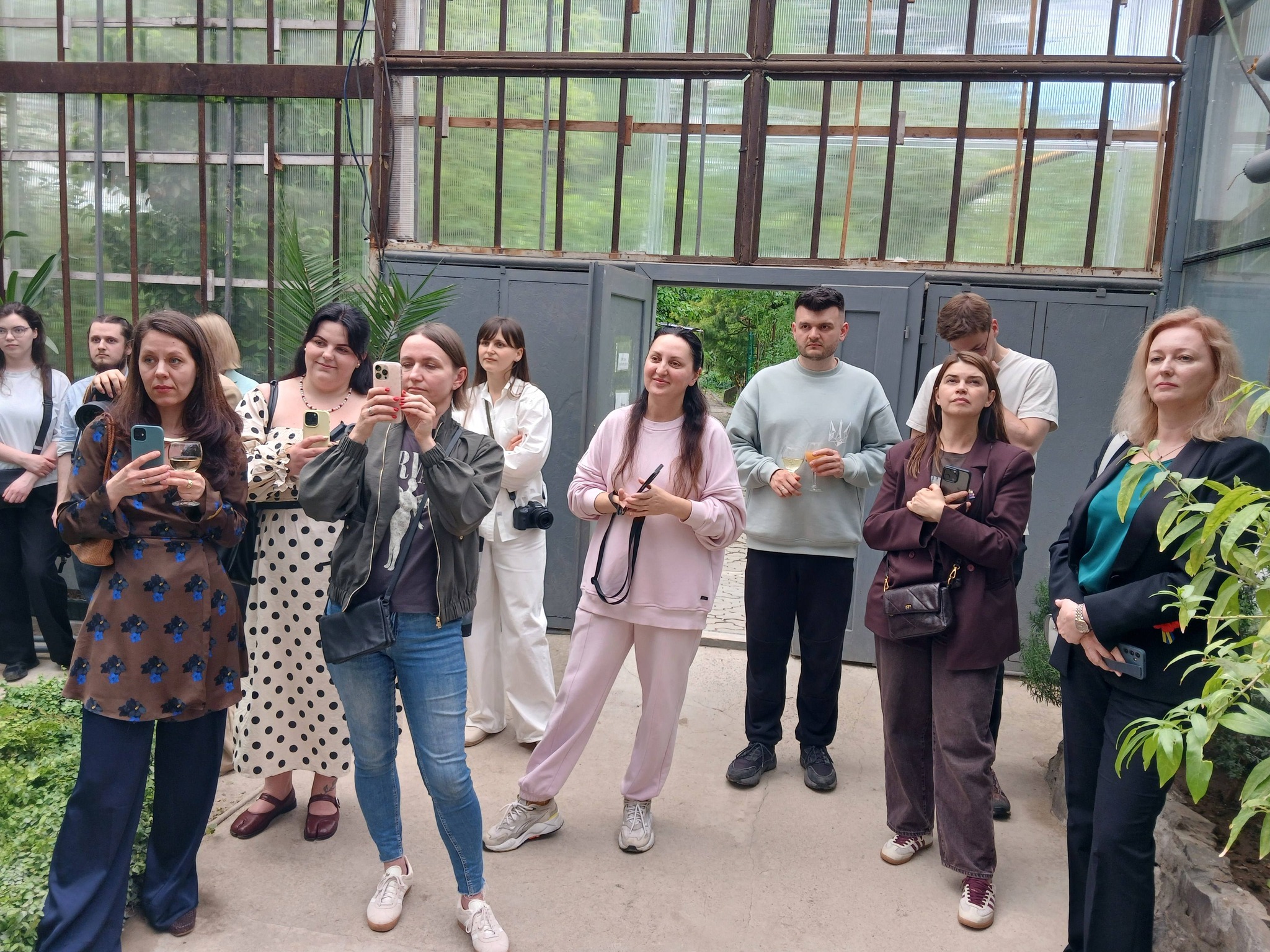 В Ужгороді презентували серію сувенірів «Збережи SOBI Закарпаття. Квіти»