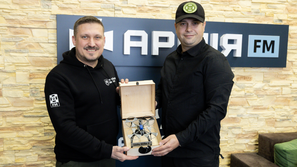 В Україні запустили серійне виробництво дрона Lucky Strike-2, який не …