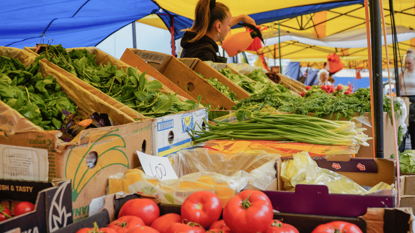 Від 600 гривень за кілограм: в Україні подорожчав популярний овоч