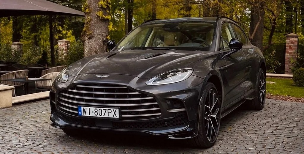 В Україні помітили ексклюзивний кросовер Aston Martin за 14 мільйонів …