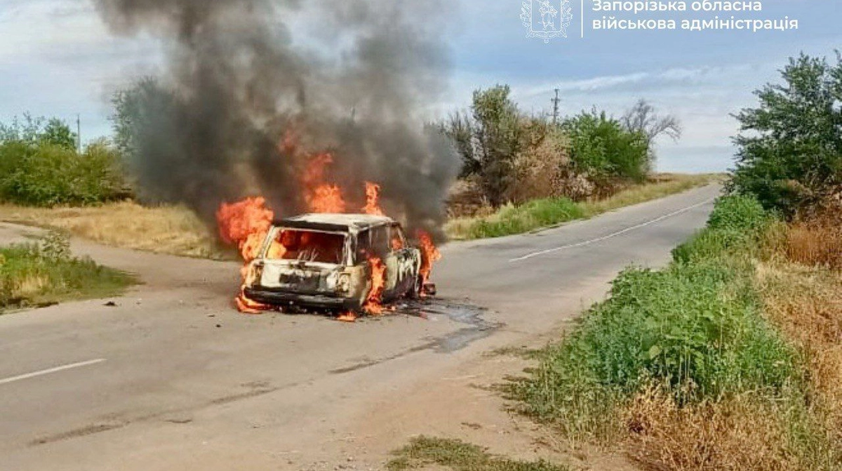 В автомобіль на Запоріжжі влучив дрон: є загиблий та поранені