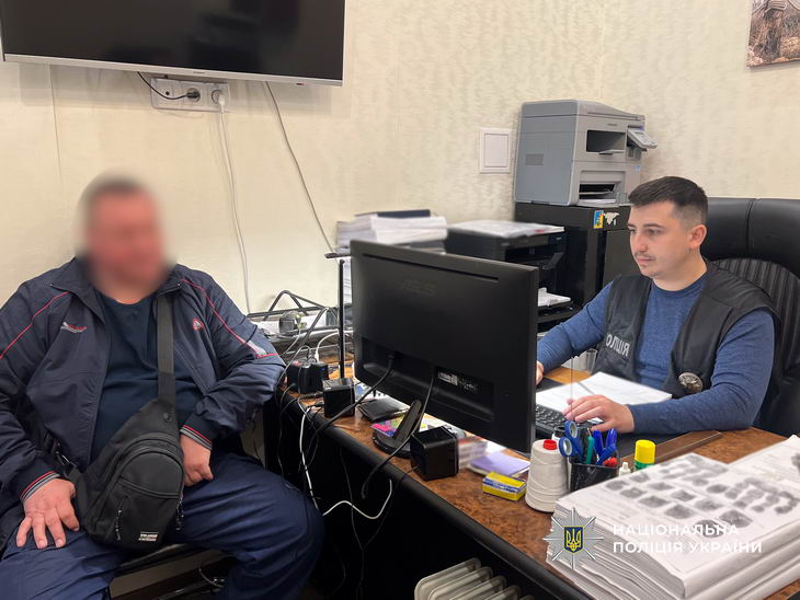 В одеській мореходці затримали курсового офіцера – вимагав гроші з …