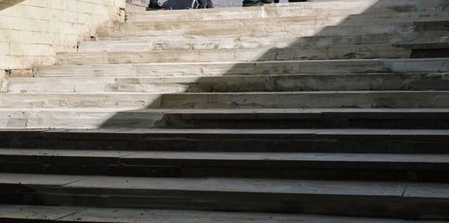 В підземному переході на 95-му кварталі Кривого Рогу відремонтували сходи