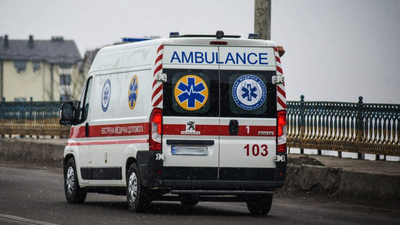 Галюцинації та падіння з висоти: на Дніпропетровщині рятували 25-річного чоловіка