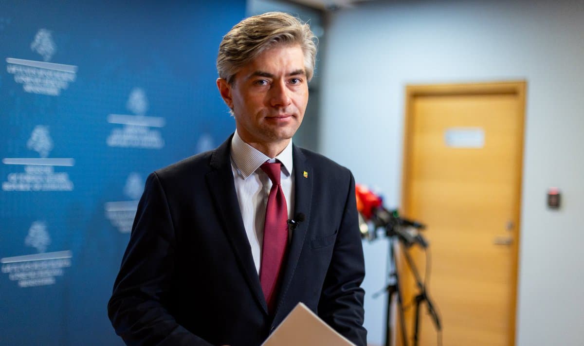 Глава МЗС Литви закликає не послаблювати тиск на РФ в …