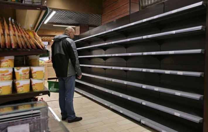 Головний інстинкт — страх: окупанти в Мелітополі замість вирішення проблеми …