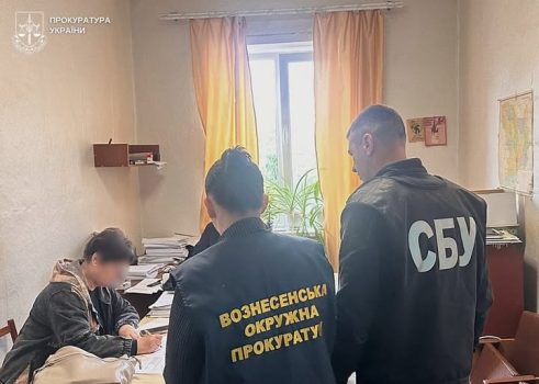 Голову селищної ради на Миколаївщині підозрюють у зловживанні владою