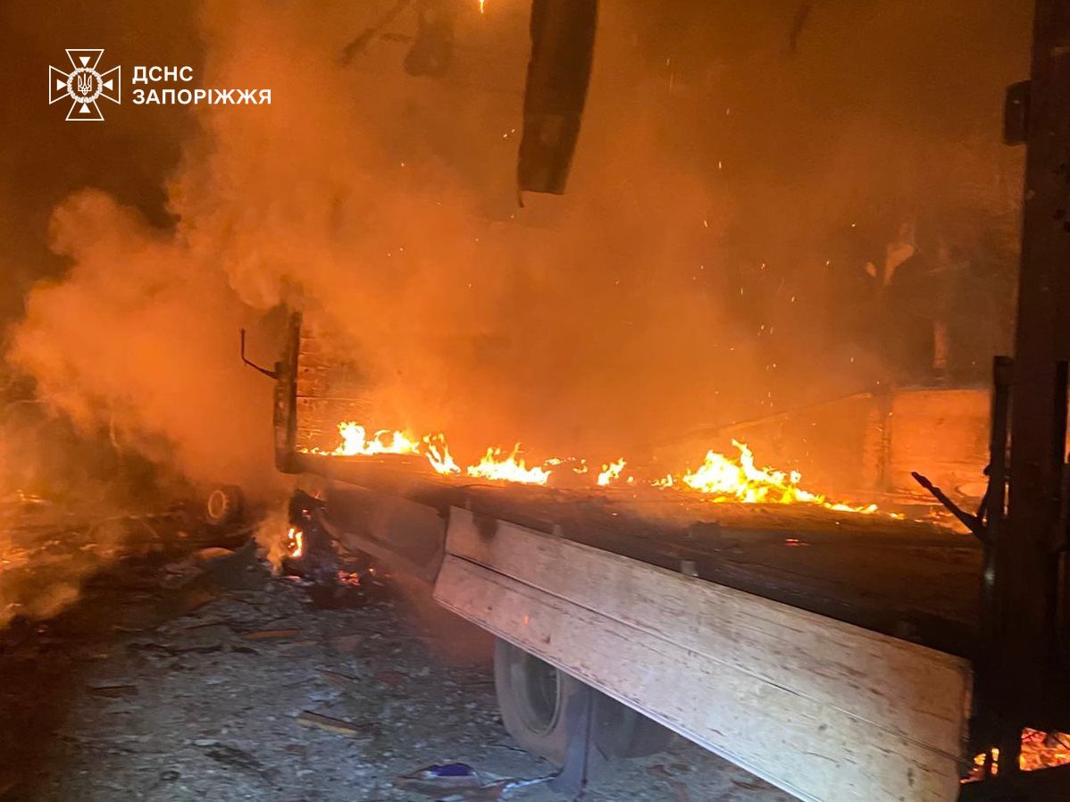 Горіла адмінбудівля, вантажівка та газова труба через ворожі удари по …