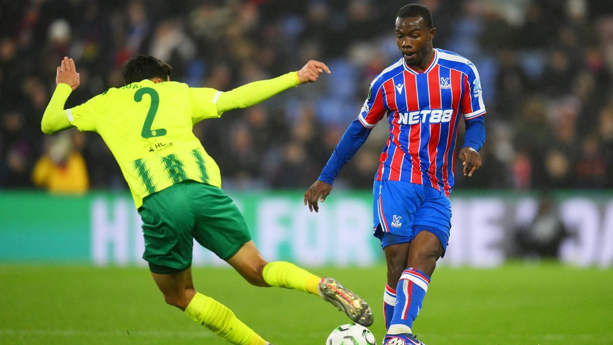 Суперник Шахтаря заговорив про виграш Ліги конференцій: лідер Кристал Пелас …