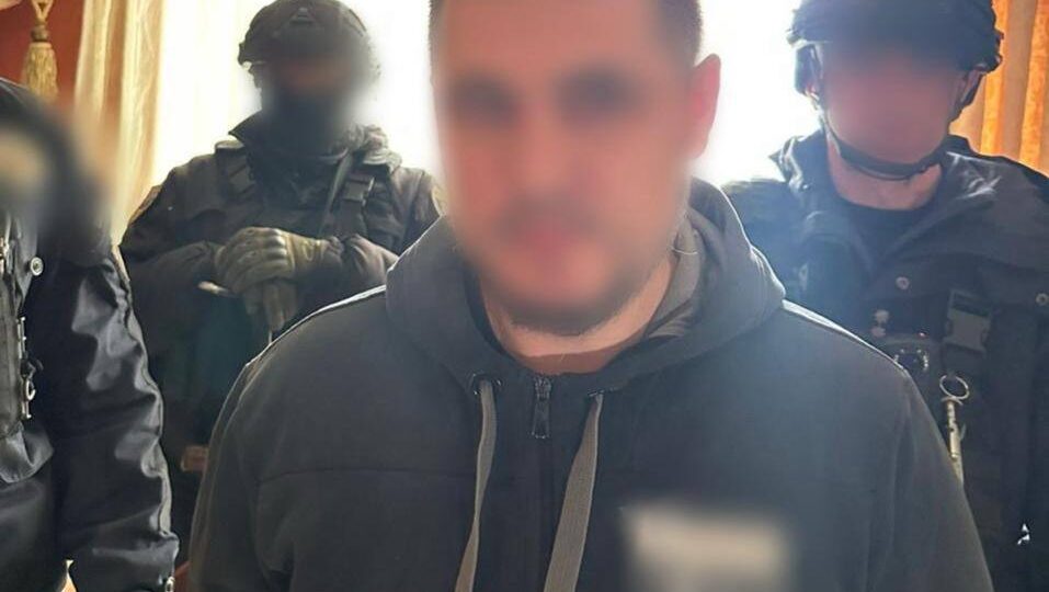 Гроші за «повітряні» авто: в Одесі викрили групу шахраїв