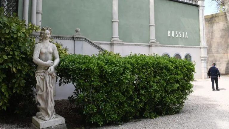 Гібридна присутність: павільйон РФ у Венеції працюватиме в обмеженому форматі