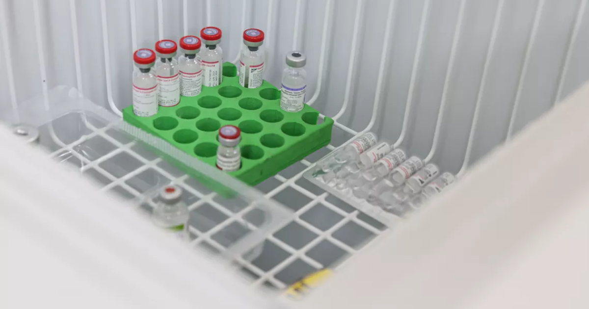 ДЕЦ пояснив, як працює система контролю вакцин