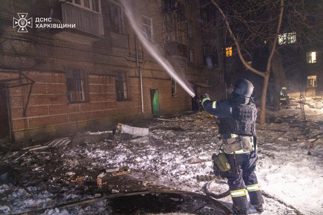 Уночі окупанти атакували два райони Харкова: спалахнули пожежі
