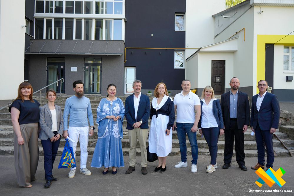 Делегація ЄС відвідала житомирське ОСББ: як програма «Енергодім» допомогла мешканцям …