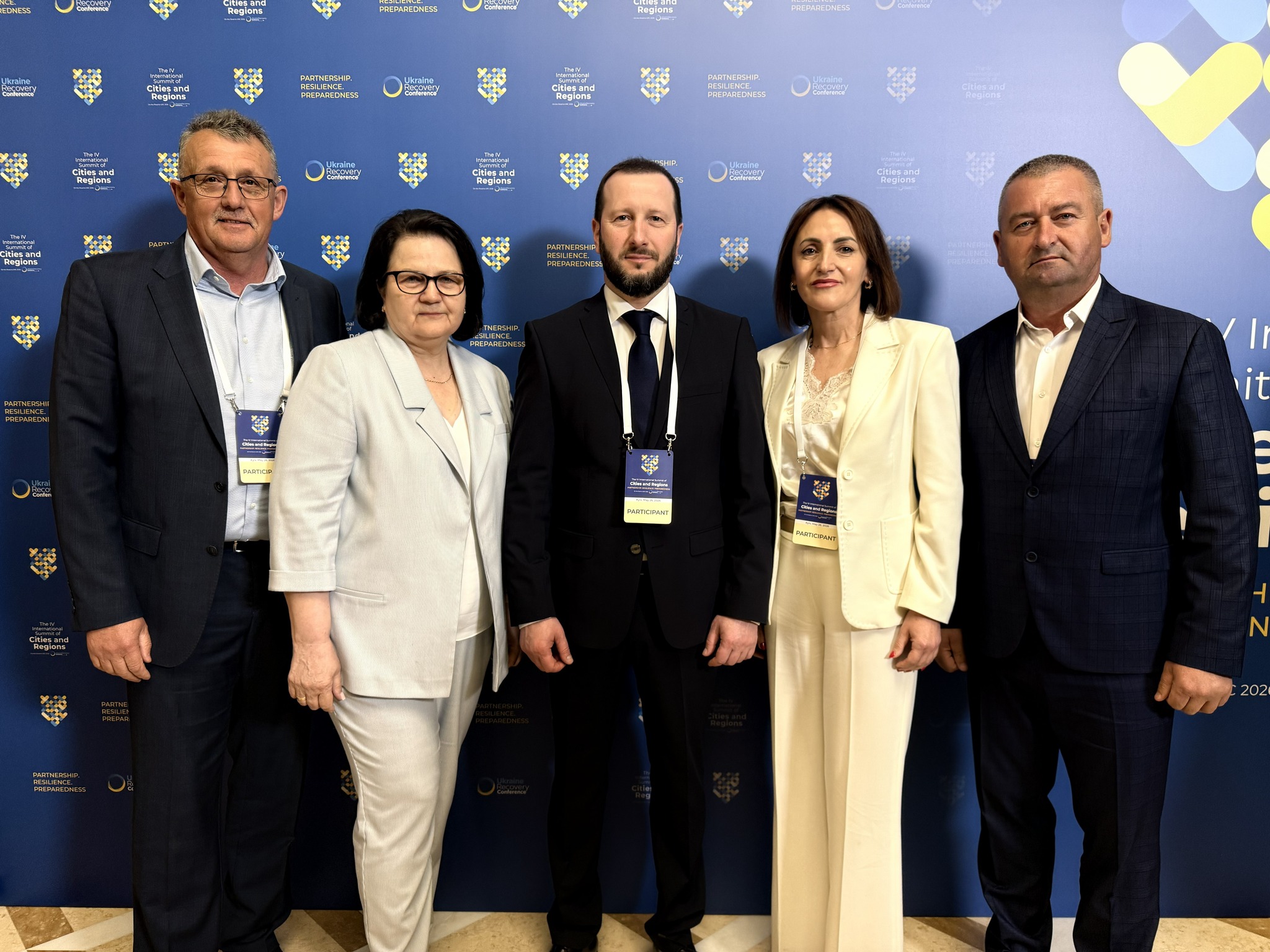 Делегація Хмельниччини взяла участь у Міжнародному саміті міст і регіонів …