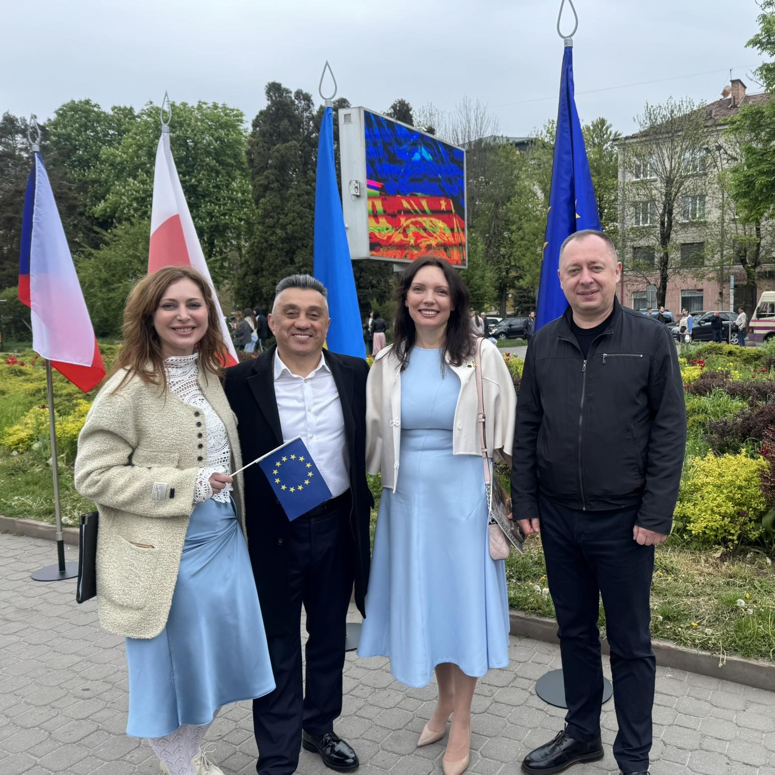 День Європи у Тернополі: на Майдані Волі підняли прапор ЄС