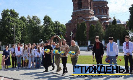 День Героїв у Тростянці: вшанували полеглих і помолилися за повернення …