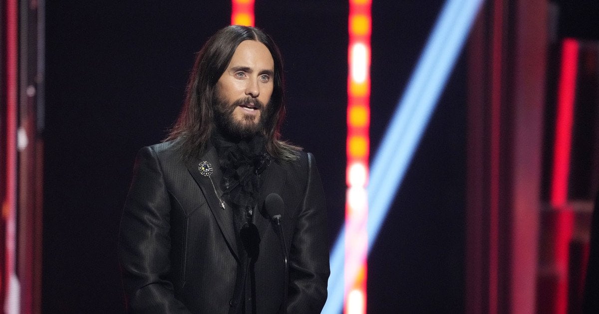 Джаред Лето на тлі неоднозначних заяв оскандалився пафосною ходою під …