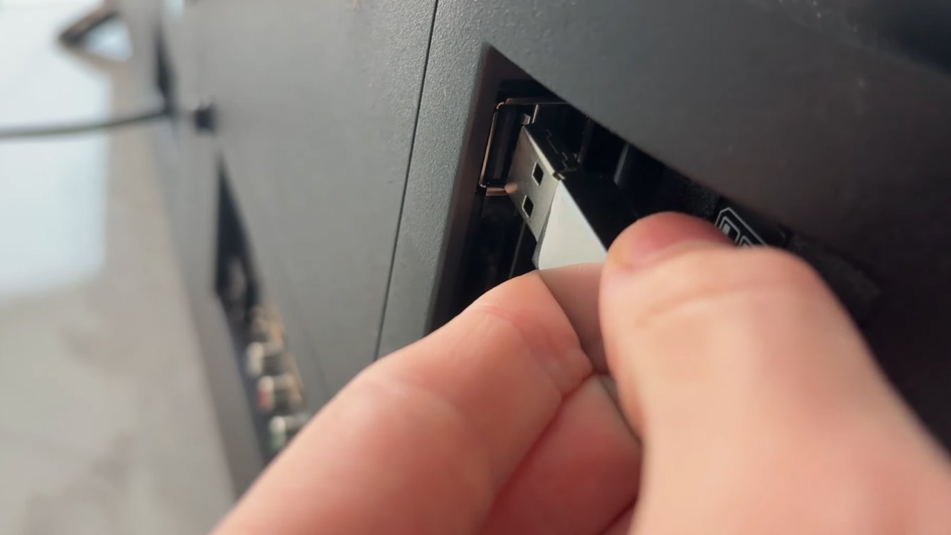 USB-порт у телевізорі: 6 функцій, про які мало хто знає