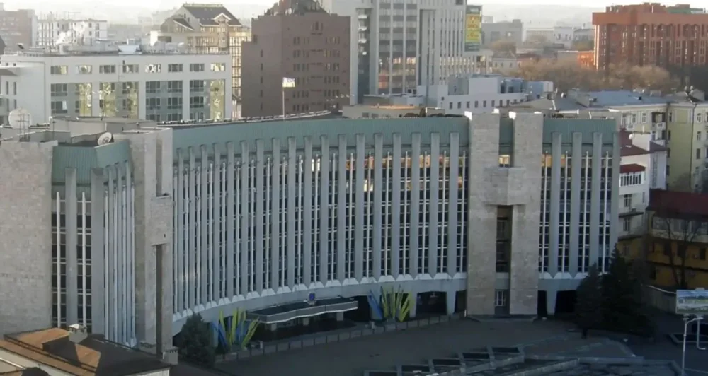Дніпровська міськрада позичить більше 2 млрд гривень у національних банків: …