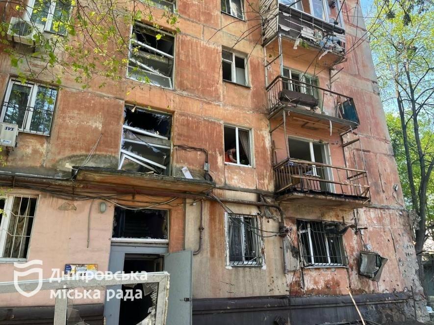 Дніпро в руїнах після атаки: влада дала інструкцію мешканцям