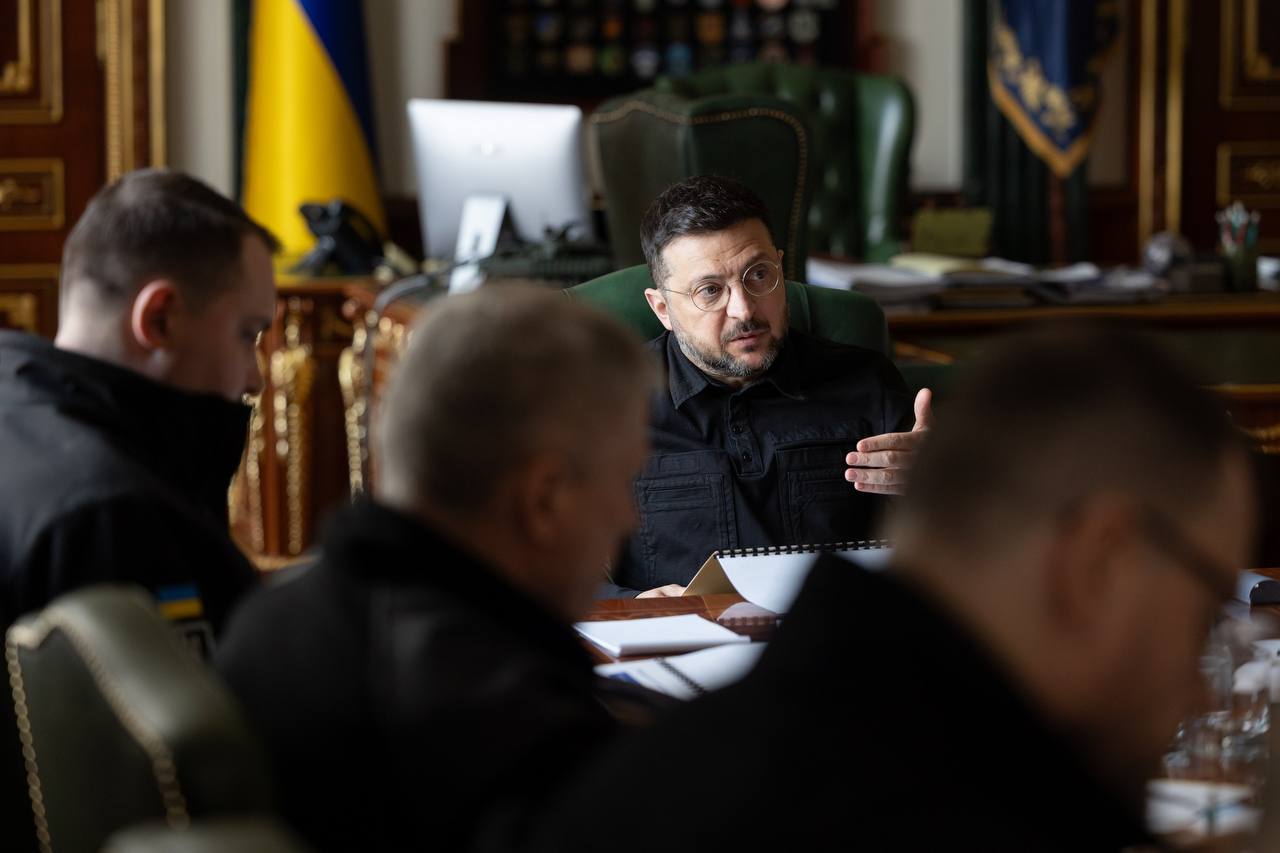 “Перевіряємо по кожному прізвищу”: Зеленський анонсував нові обміни полоненими