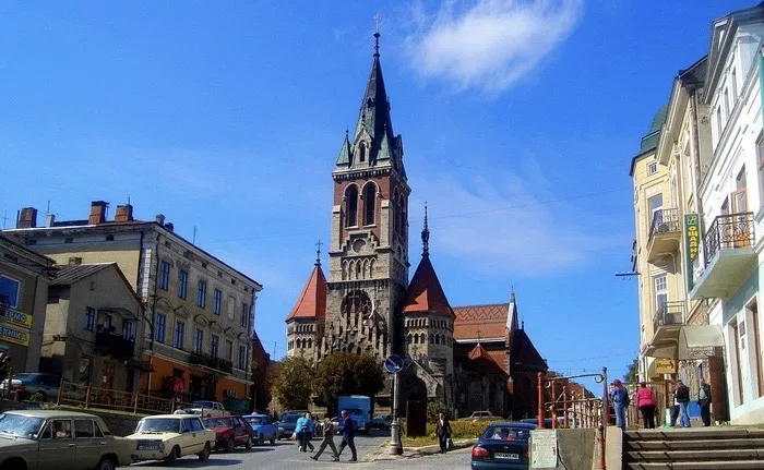 Домініканський костел у Чорткові: святиня, що пережила століття і війни