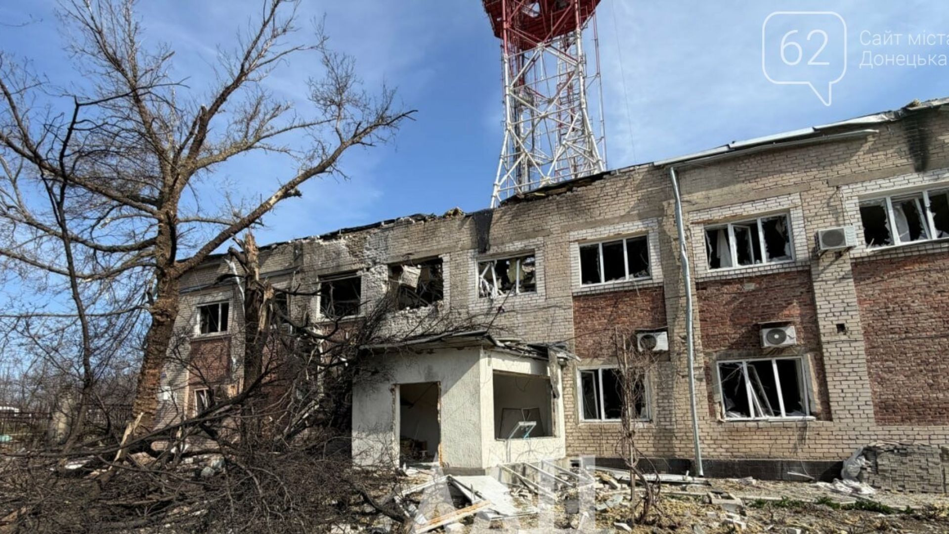 Донецьк залишився без телецентру. Що це було насправді