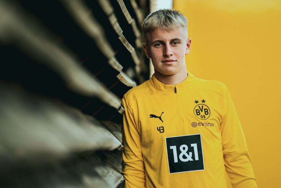 Дортмундська Боруссія хоче продовжити угоду з гравцем молодіжної збірної України