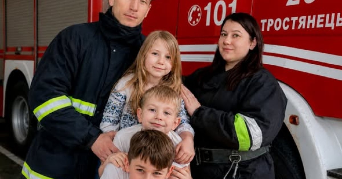 До Міжнародного дня сім‘ї вінницькі рятувальники опублікували родинні фото
