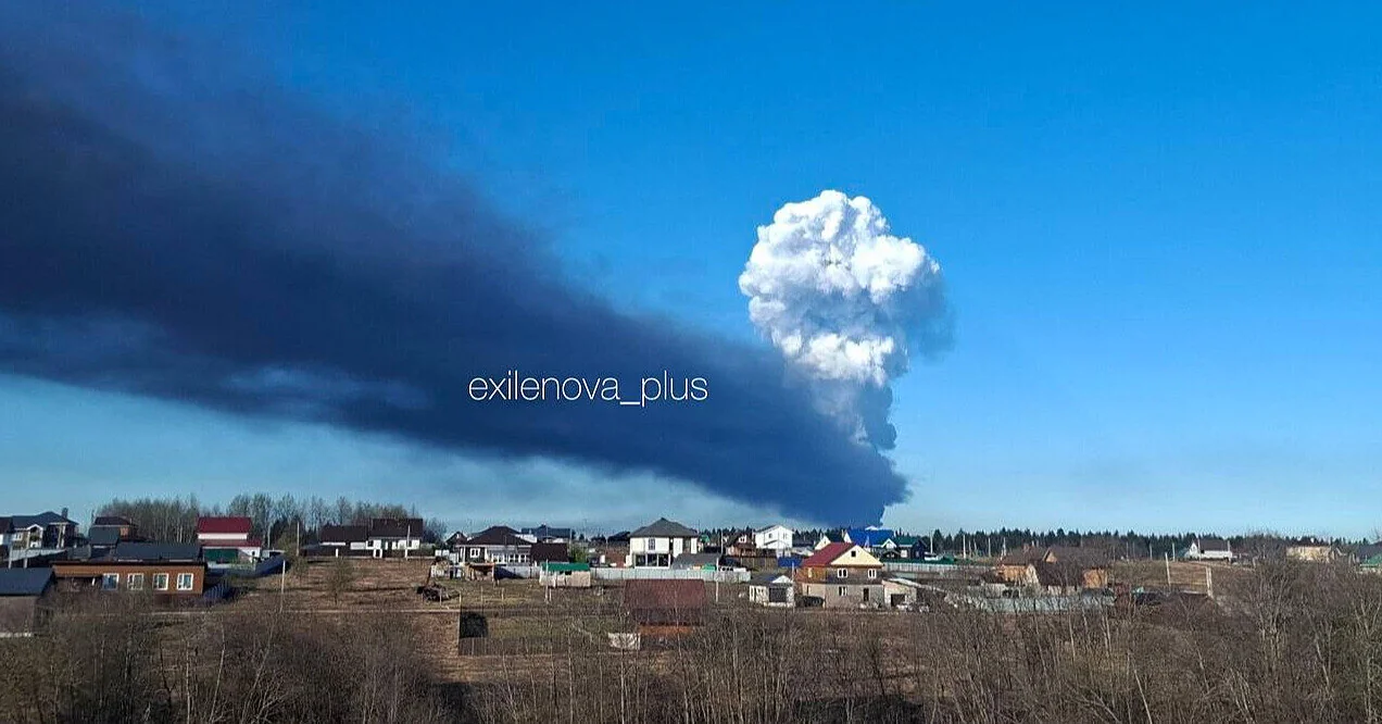 Дрони атакували кілька регіонів РФ: під ударом міг бути завод …