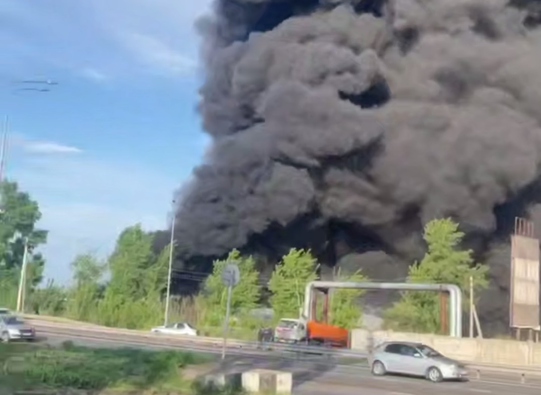 Українські дрони вдарили по хімзаводу для ВПК РФ