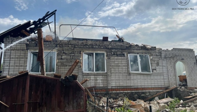 Дрон РФ зруйнував двоповерховий будинок на Сумщині