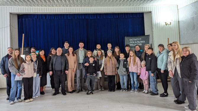 Діти загиблих захисників з п'яти громад Чернівецької області отримали щорічні …