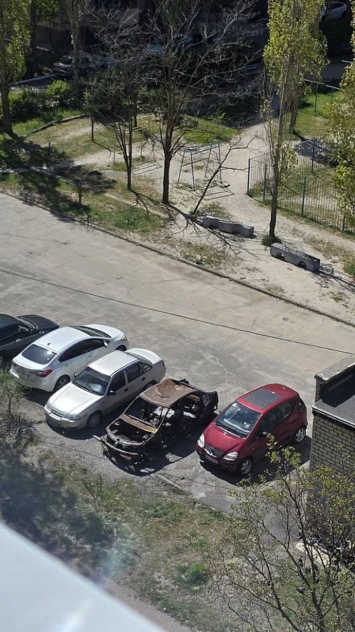 Діти отримали травми: жителі Намиву скаржаться на згорілий автомобіль у …