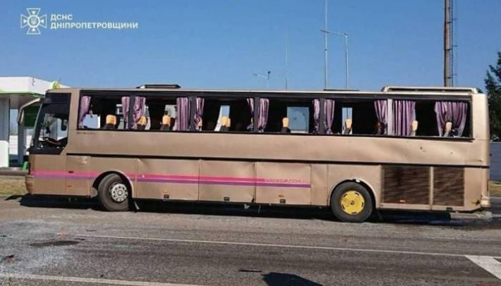 Діти із Запоріжжя потрапили під обстріл на Дніпропетровщині дорогою на …