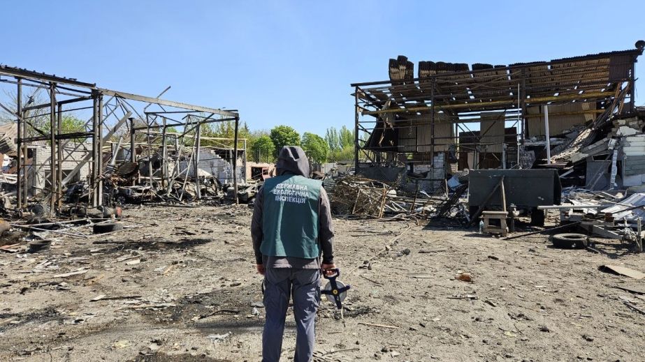 Наслідки авіаудару по Запоріжжю: що побачили екологи на місці