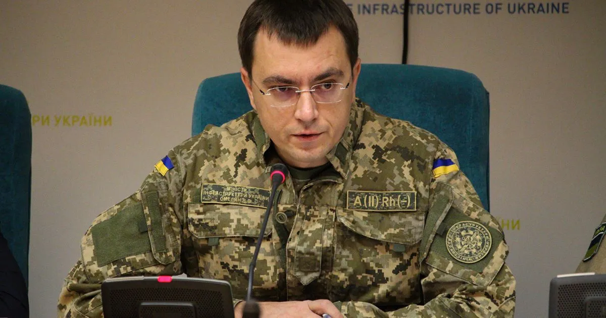 Ексміністр Омелян отримав підозру за ухилення від службових обов’язків офіцера …