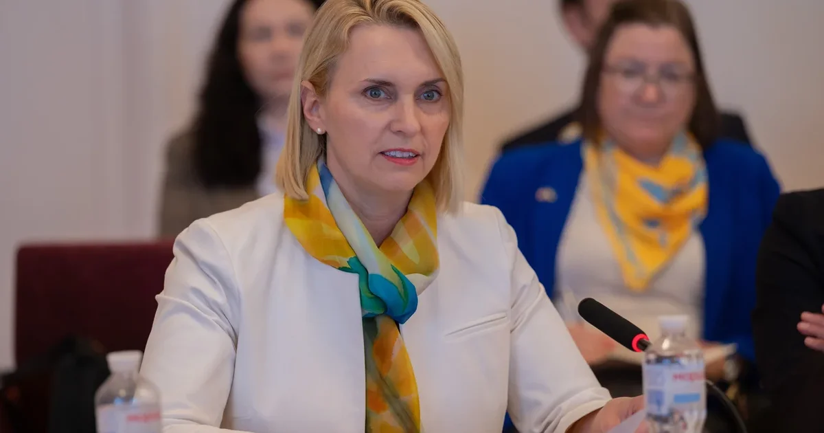 Експосолка США в Україні Брінк каже, що відмова Трампа допомагати …
