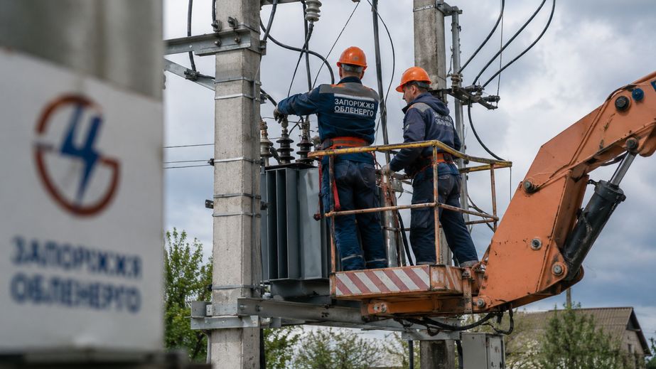 Енергетики відновили електропостачання в Запорізькому районі після ранкової аварії