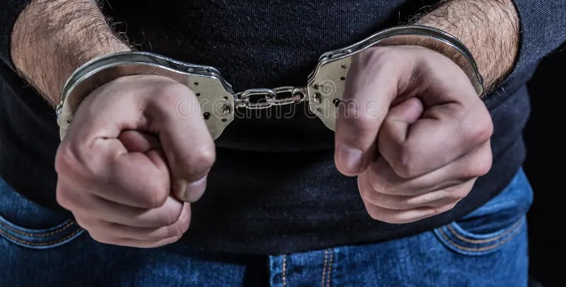 Жителю Кіровоградщини загрожує 8 років за візит до сусідського будинку