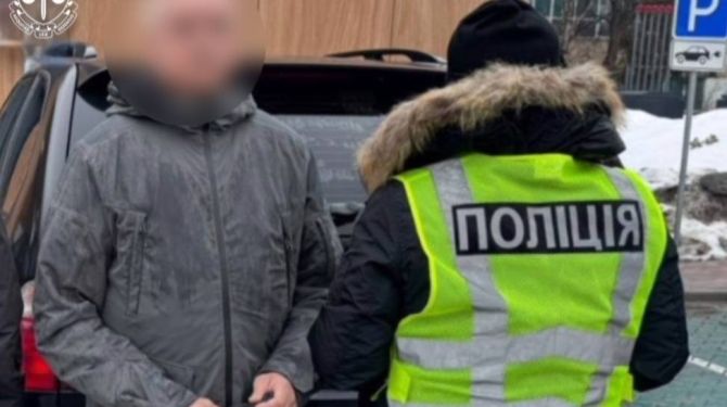 Жителя Київщини судитимуть за переправлення двох чоловіків через кордон на …