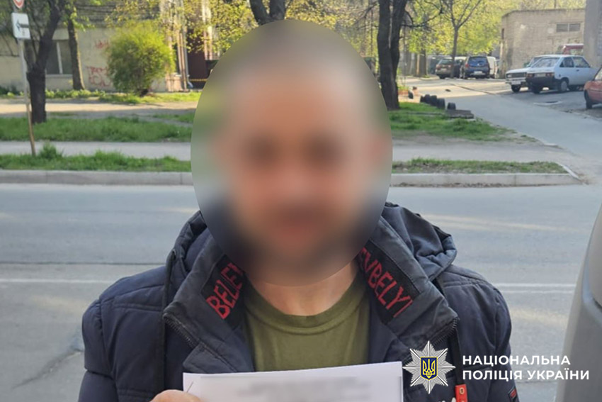 Жителя Хмельниччини судитимуть за шахрайство з металопластиковими вікнами