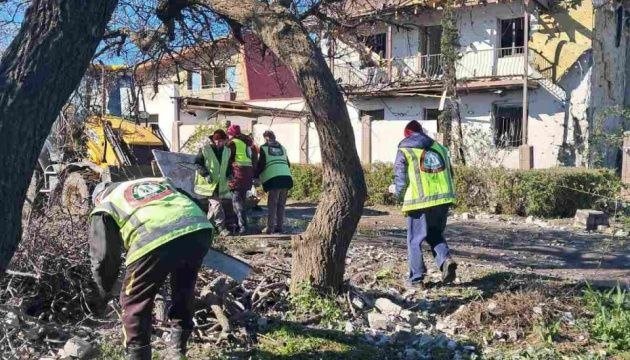 Житло під прицілом: сотні будинків пошкоджені в Харкові за квітень