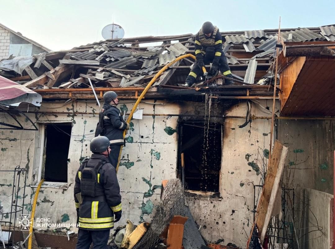 Зʼявилися фото наслідків удару по центру Житомира. ФОТО