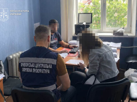 Завдяки службовій недбалості криворізької посадовиці за квадроцикли для ЗСУ переплатили …