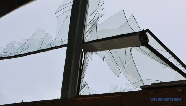 Росіяни атакували дронами громаду на Сумщині, пошкоджені будинки та ЛЕП